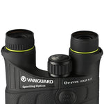Enfoque de lo prismáticos de bolsillo Vanguard Orros 1025