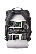 Configuración fotográfica parcial de la mochila y maletín negro Vanguard Veo Select 45M BK