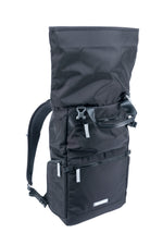 Mochila abierta de foto negra Vanguard Veo Flex 47M BK, frontal derecho