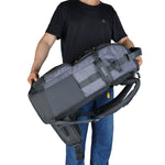 Mochila Alta Sky 69, en brazos