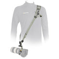 Correa PRO STRAP, verde puesta en modelo, vista frontal.