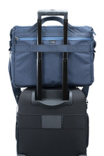 Bolsa fotográfica azul en maleta Vanguard Veo Range 38M NV