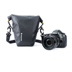 Cámara al lado de funda impermeable para cámara réflex con objetivo Vanguard Alta WZM