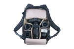 Cámara y objetivos de la mochila fotográfica Vanguard Veo GO 42M BK