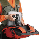 Acceso de la mochila fotográfica Vanguard Reno 45OR