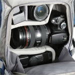 Cámara y objetivos en la mochila para cámara Vanguard Sedona 45BL