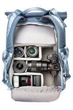 Cámara sin espejo en la mochila de foto azul Vanguard Veo Flex 47M BL