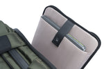Portátil en la mochila y bolso verde Vanguard Veo Select 49GR