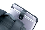 Portátil en la mochila y bolsa negra Vanguard Veo Select 41BK