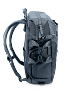 Lateral izquierdo de la mochila y bolsa negra Vanguard Veo Select 41BK