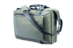 Ángulo derecho de la mochila verde Vanguard Veo Select 41GR