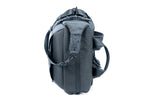 Lateral derecho de la mochila negra Vanguard Veo Select 41BK
