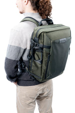 Mochila verde en la espalda Vanguard Veo Select 41GR