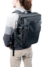 Mochila negra en la espalda Vanguard Veo Select 41BK